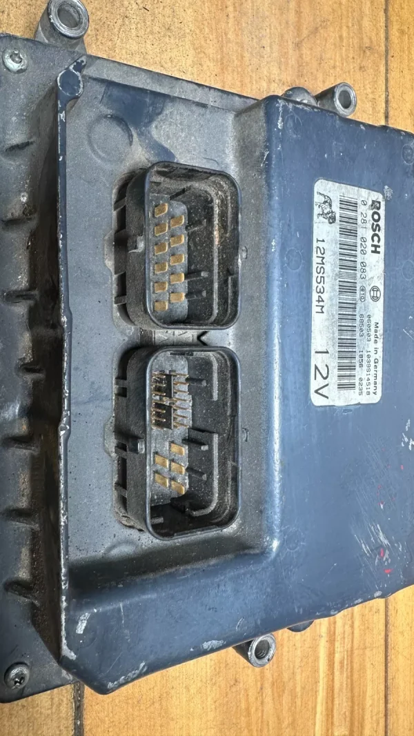 12MS534M Mack E7 Control Module 2004-2007 OEM - Image 2