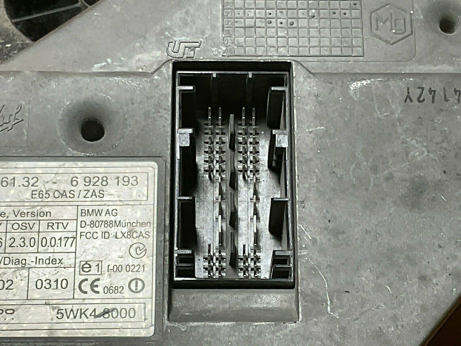 06 07 08 OEM BMW 750I E65 Key Ignition System With Key 5WK48000A Unit Assembly - Image 4