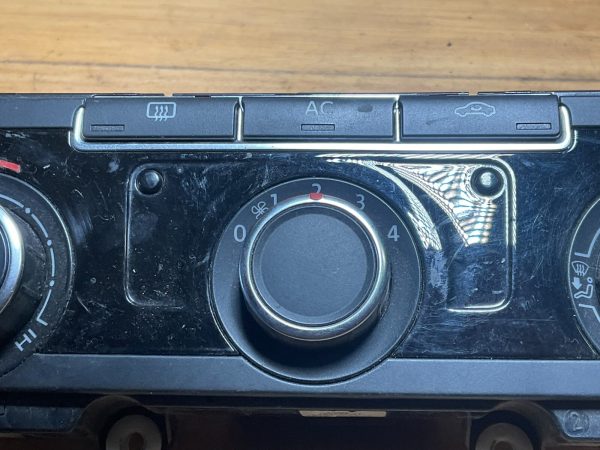 11-14 Volkswagen  Tiguan A/C Temperature Climate Control Unit 907 426AN - Image 4