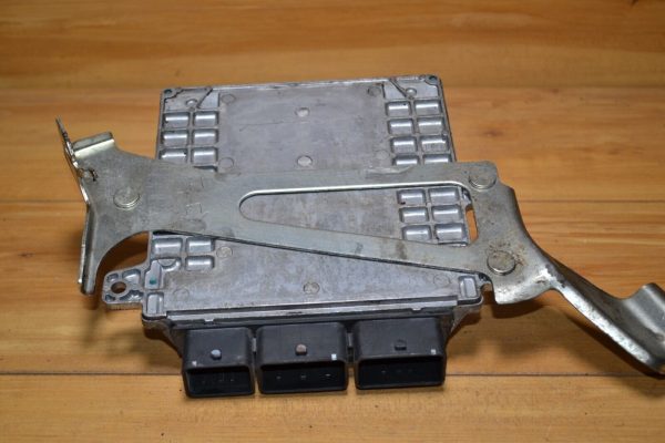 13-15 Nissan COMPUTER ENGINE ECM ECU MODULE P/N: MEC106-260 01 6Z18 - Image 4