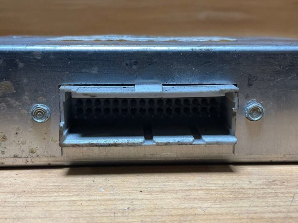 16058596 | CADILLAC OEM CENTRAL POWER SUPPLY MODULE - Image 4