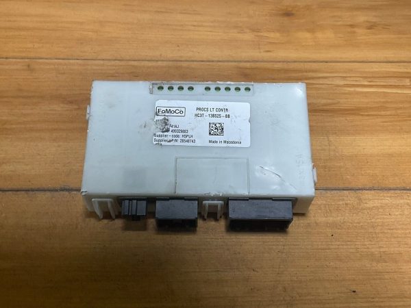 17 - 19 Ford F250 SD PICKUP Lamps Control Module HC3T-13B525-BB
