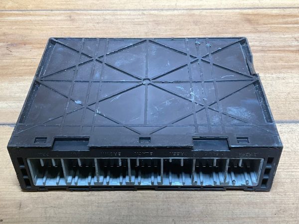 19 CHEVY SILVERADO 1500 BODY CONTROL MODULE BCM 13530474 - Image 5