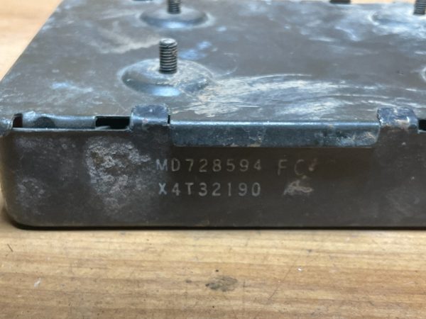 1989-1992 Mitsubishi Mirage Transmission Computer Module TCU TCM MD728594 - Image 4