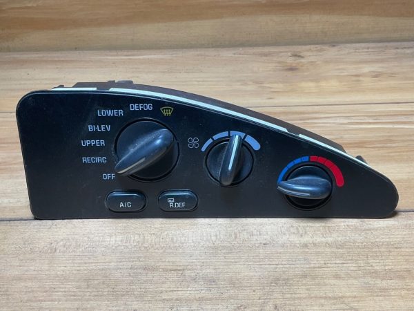 1990's Ford HVAC Controls Switches AC Dash Center Fan P/N: 182B266