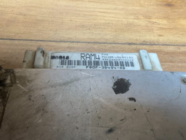 1991-1994 Lincoln Continental Air Suspension Control Module F0OF-3B494-AB OEM