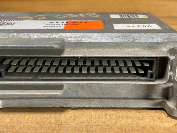 1991-93 VOLVO 940 Chassis Control Module Unit S101560102B  3531658 - Image 4