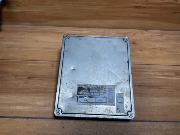 1995 1996 Toyota Tercel Engine Control Unit ECU 89661-16361 Module 300-8E8