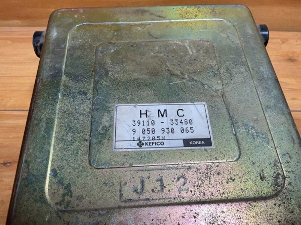 1995 HYUNDAI ELANTRA ENGINE CONTROL MODULE # 39110-33480 - Image 3