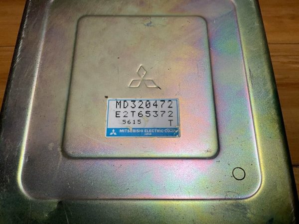 1996 96 Mitsubishi Galant ECU ECM Engine Control Unit Computer MD320472 - Image 3