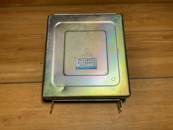 1996 96 Mitsubishi Galant ECU ECM Engine Control Unit Computer MD320472