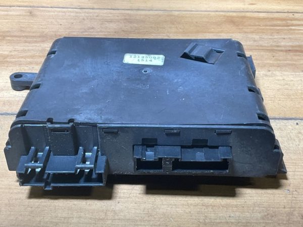 1996 General Motors rear side door actuator OEM P/N:12135082