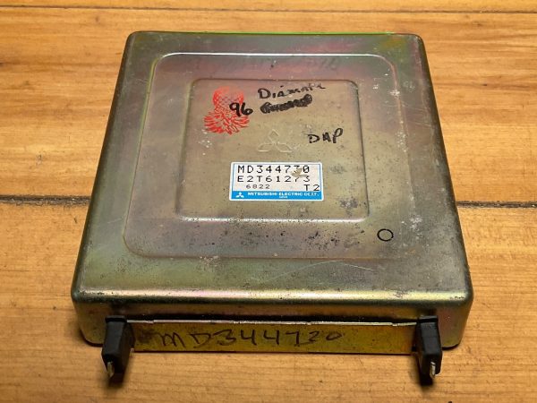 1996 Mitsubishi Diamante Engine Computer Module ECM ECU OEM MD344730