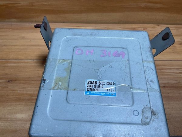 1997-1998 Mazda Protege ECU ECM Engine Computer Module Z5A6 18 881D