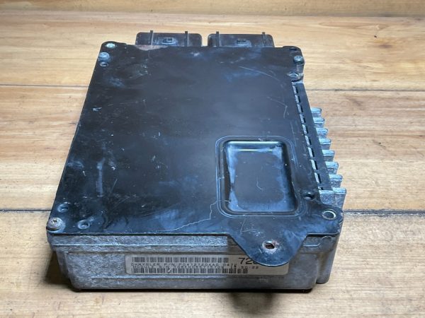 1997 Chrysler Town Country 3.3L Engine Computer Module ECU ECM 04727204AG