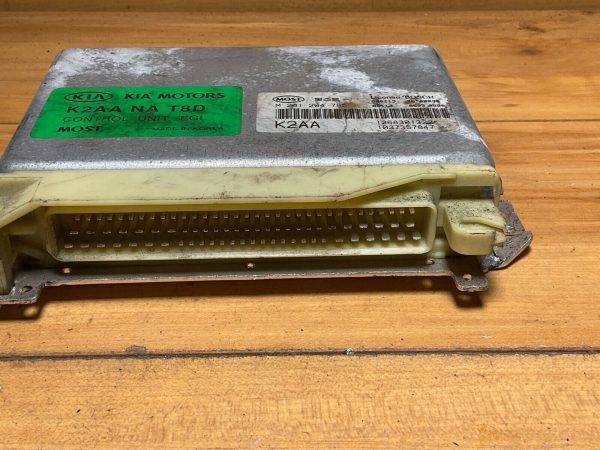1998 1999 Kia Sephia Engine Computer Unit ECU M261204785 Module - Image 4
