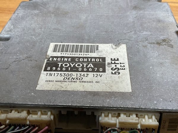 1998-99 Toyota Camry Engine Computer Module ECM ECU 89661-06670 - Image 3
