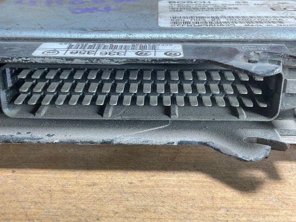 1998 Cadillac Catera Engine Computer Module ECUECM 0 260 002 563 - Image 4