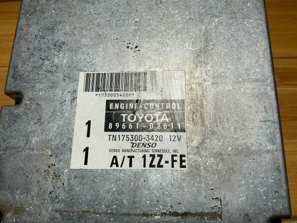 1999-2000 Toyota Corolla CAL ecu ecm engine computer module 89661-02611 pcm - Image 3