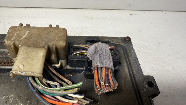 1999 Dodge Dakota 3.9L V6 AT ECU ECM PCM Engine Computer 56040026AD OEM - Image 4
