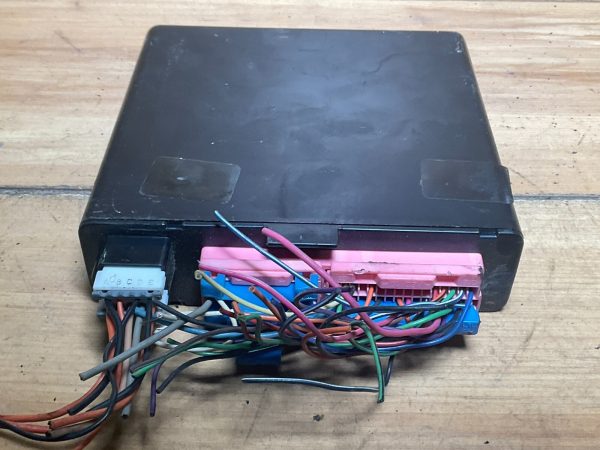 1999 Dodge intrigue  Chassis ECM Body Control BCM 09359651 - Image 6