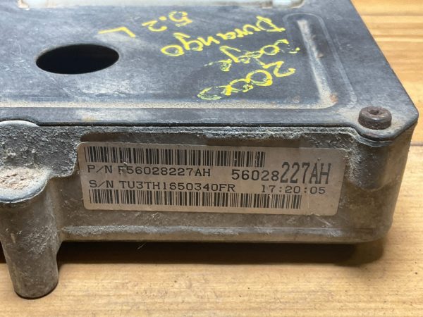 2000 Dodge Durango 4.7L Transmission Control Module TCU TCM  OEM 56028227AH - Image 5