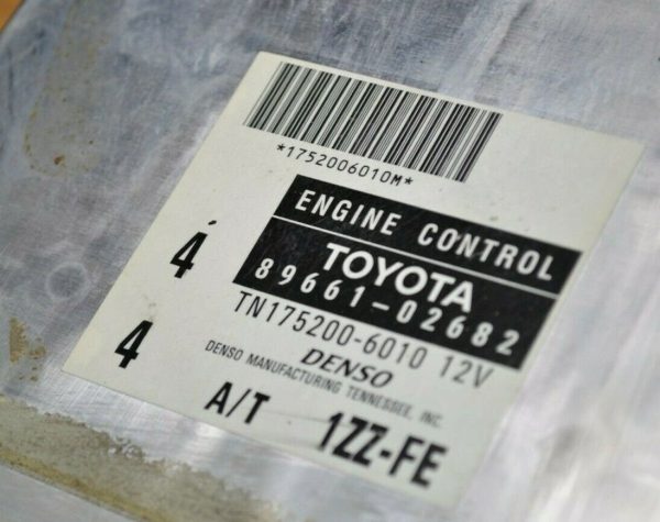 2000 TOYOTA COROLLA AT 3 SPEED ENGINE COMPUTER MODULE ECU ECM 89661-02682 OEM - Image 3