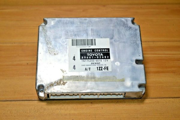 2000 TOYOTA COROLLA AT 3 SPEED ENGINE COMPUTER MODULE ECU ECM 89661-02682 OEM