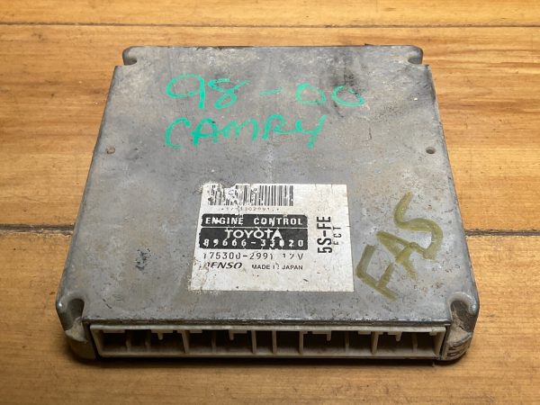 2000 Toyota Camry  Engine Computer Module ECU ECM OEM 89666-06020