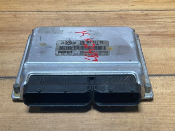 2001-02 Volkswagen Passat 2.8 Engine Computer Module ECM ECU  3B0 907 551 BS