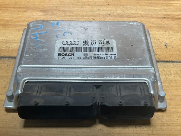 2001-2002 Audi A6 2.7T Engine Computer Module ECU ECM 4B0 907 551 AL