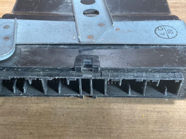 2001 - 2005 Lexus Is300 OAbs Control Module 89540-53050 - Image 3