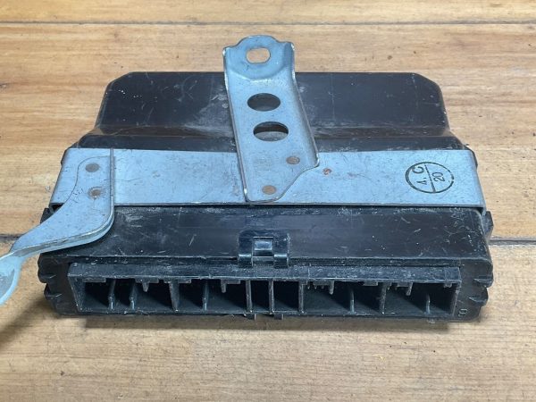 2001 - 2005 Lexus Is300 OAbs Control Module 89540-53050 - Image 5