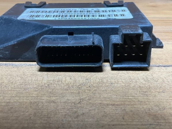 2001-2007 Dodge Caravan TOWN & COUNTRY Power Liftgate Module P04686687AG  OEM - Image 4