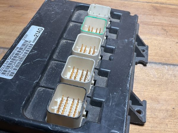 2001 Chrysler Voyager Engine Computer Module ECM ECU OEM 04686921AG - Image 5