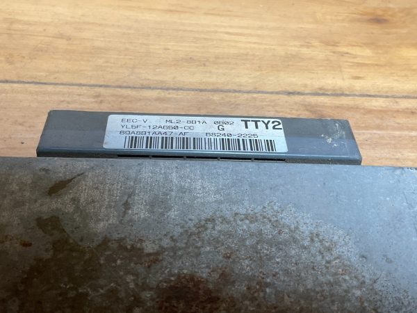 2001 Ford Explorer Engine Computer Module ECM ECU OEM YL5F-12A650-CC - Image 3