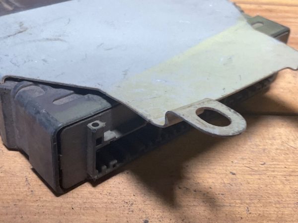 2001 Mitsubishi Mirage  Engine Computer Module ECM ECU MR420757 - Image 5
