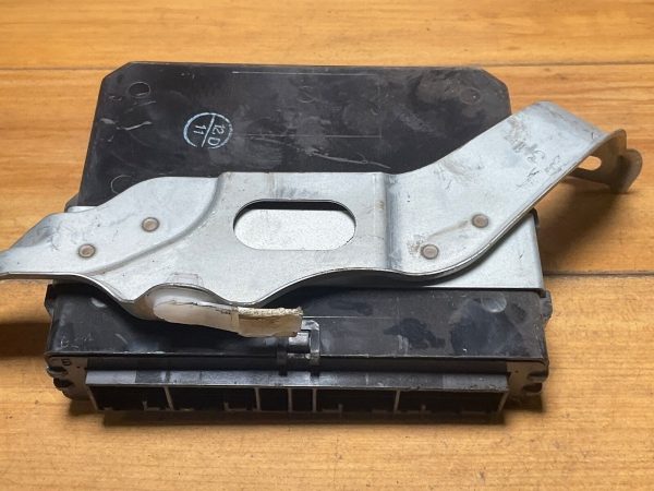 2002-03 Lexus ES300 ABS Control Module TRC VCS 89540-33301 - Image 5