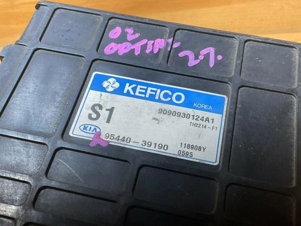 2002 2003 KIA Magentis Transmission Control Unit TCU 9544039190 Module - Image 3