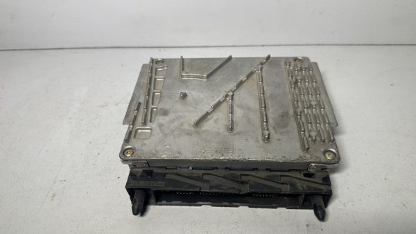2002-2004 VOLVO S80 SERIES OEM Engine Control Module 08670169A - Image 4