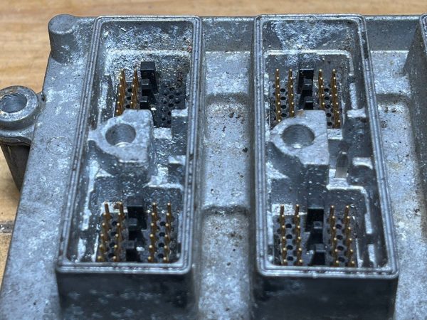 2002 Chevrolet Trailblazer Engine Computer Module ECM ECU OEM 16255240 YBLR - Image 3