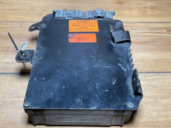 2002 Chrysler Town & Country 3.3L Engine Computer Module ECU ECM R5127672AA