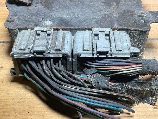 2002 Dodge Caravan Engine Computer Module ECM ECU OEM 04748422AF - Image 4