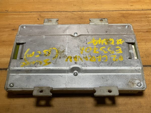 2002 Dodge Caravan / Voyager Body Control Module BCM BCU P04727070AD - Image 6