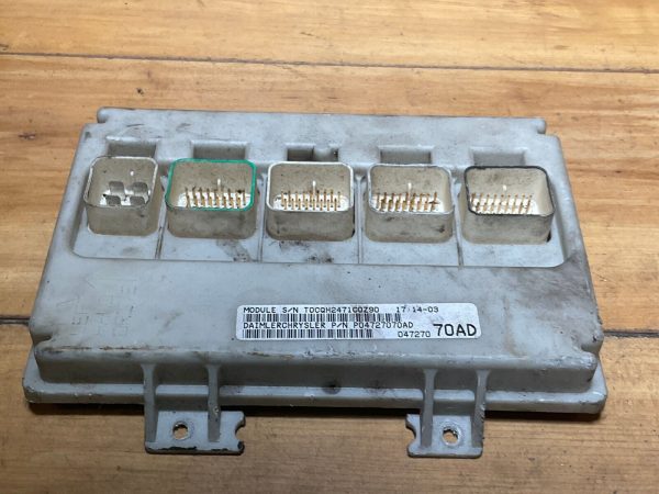 2002 Dodge Caravan / Voyager Body Control Module BCM BCU P04727070AD