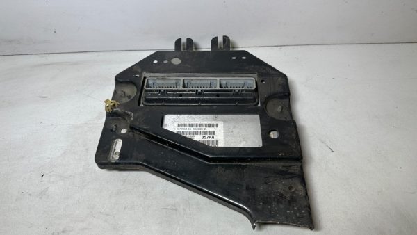 2002 Jeep Grand Cherokee 4.0 ECU 56044357AA ECM PCM Engine Control Module Mount