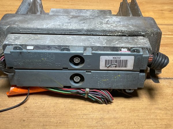 2003-2007 GMC Sierra 1500 Engine Computer Module  ECM ECU 12582603 - Image 3