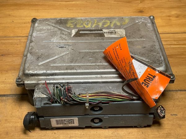 2003-2007 GMC Sierra 1500 Engine Computer Module  ECM ECU 12582603 - Image 6