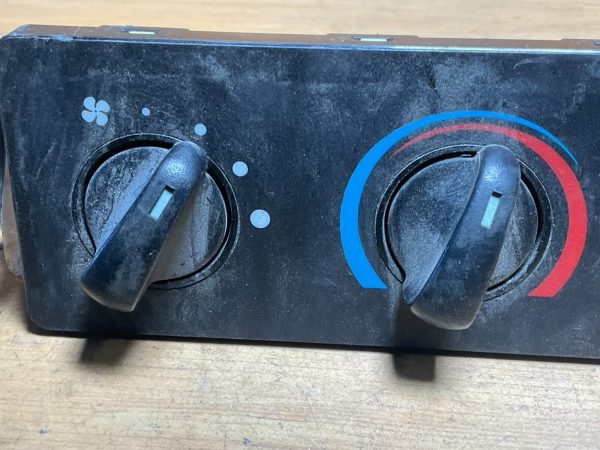 2003-2011 Ford Ranger Climate Control Temperature Module  OEM al54-19c733-aa - Image 3