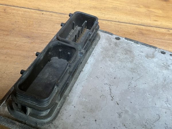 2004-06 Cadillac CTS Engine Computer Module ECU ECM 24229379 5WK33520BB - Image 4